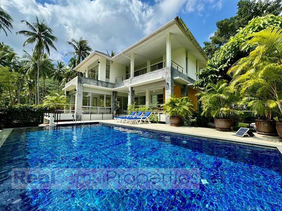 Spacious Stand-Alone 3-Bed Garden Pool Villa, Maenam